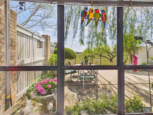 439 NW Chimney Creek Dr, Lawton, OK 73505