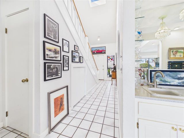 439 NW Chimney Creek Dr, Lawton, OK 73505