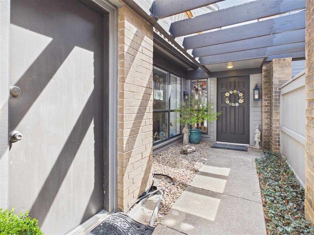 439 NW Chimney Creek Dr, Lawton, OK 73505