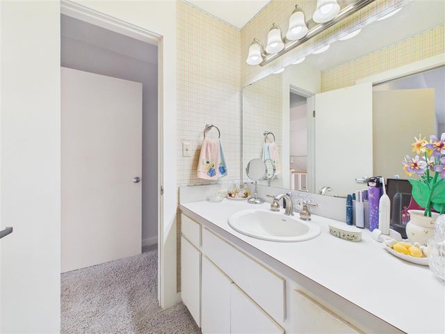 439 NW Chimney Creek Dr, Lawton, OK 73505