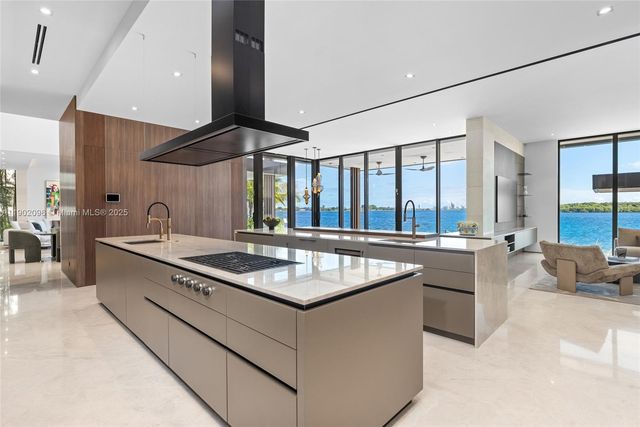 11404 N Bayshore Dr, North Miami, FL 33181