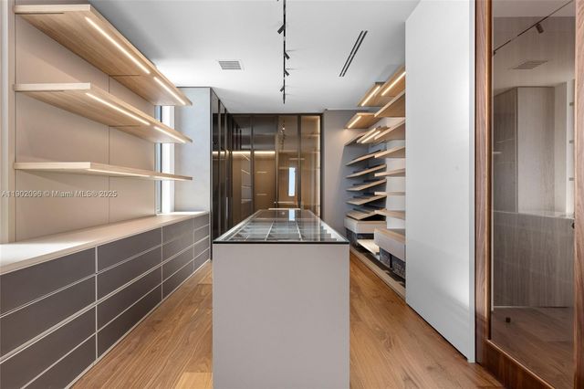 11404 N Bayshore Dr, North Miami, FL 33181