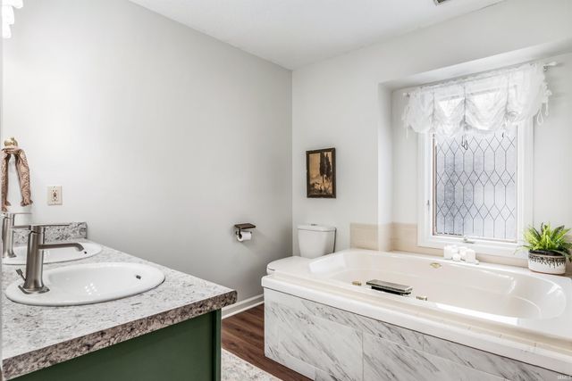 1007 Woodland Springs Place, Fort Wayne, IN 46825