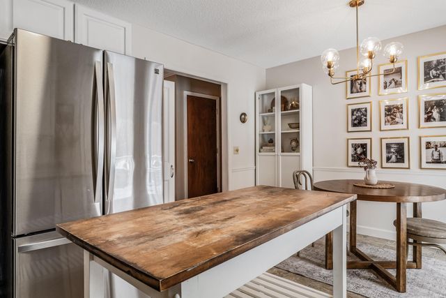 1007 Woodland Springs Place, Fort Wayne, IN 46825