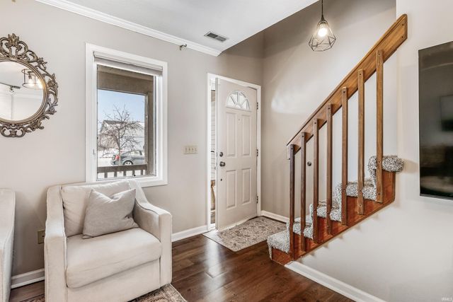 1007 Woodland Springs Place, Fort Wayne, IN 46825