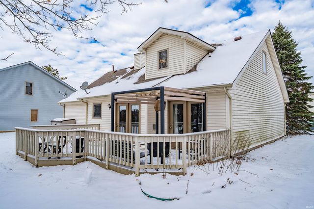 1007 Woodland Springs Place, Fort Wayne, IN 46825