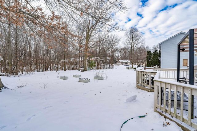 1007 Woodland Springs Place, Fort Wayne, IN 46825