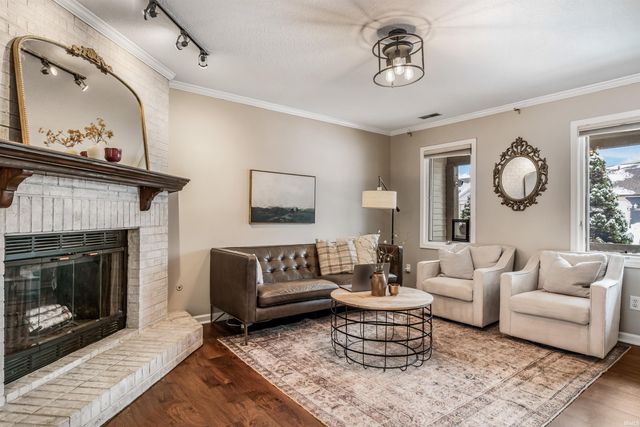 1007 Woodland Springs Place, Fort Wayne, IN 46825