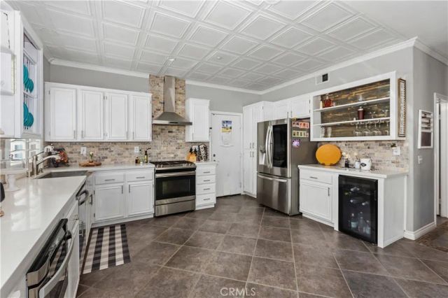 15458 Gatwick Avenue, Fontana, CA 92336