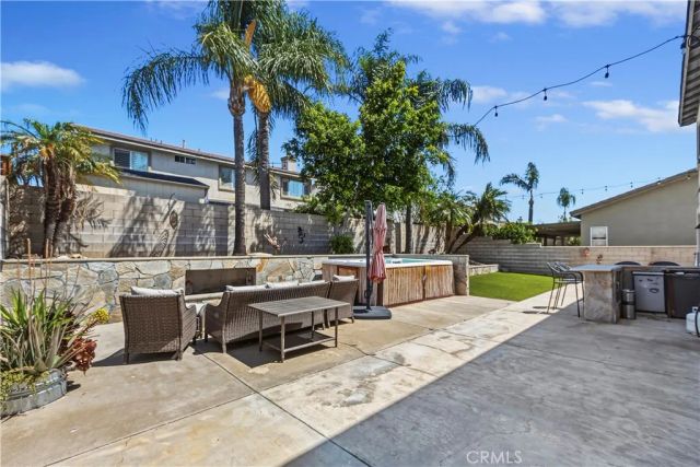 15458 Gatwick Avenue, Fontana, CA 92336