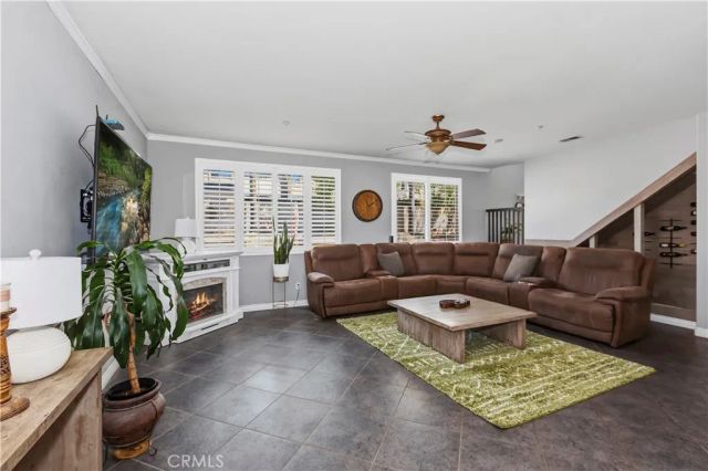 15458 Gatwick Avenue, Fontana, CA 92336