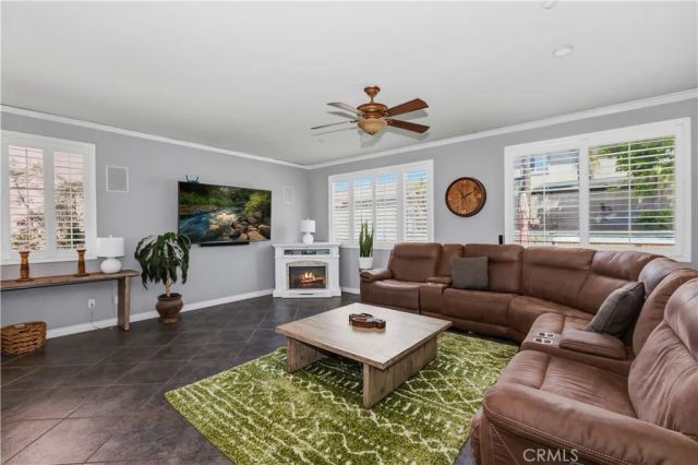15458 Gatwick Avenue, Fontana, CA 92336