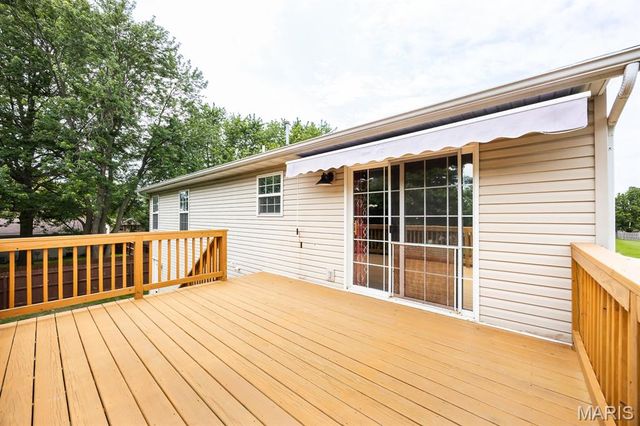 1156 Windshire Drive, Mascoutah, IL 62258