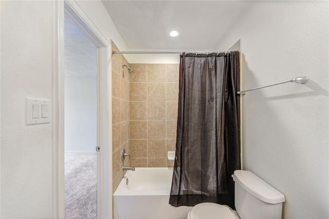 5103 Dartmoor Ridge Trail, Houston, TX 77066