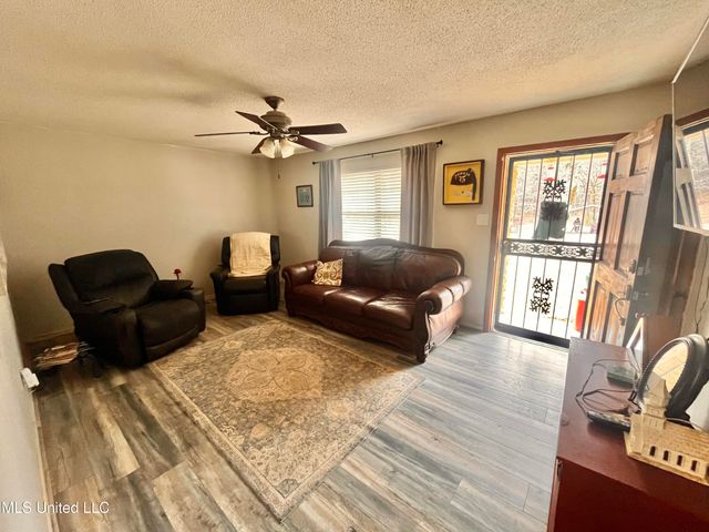 83 Sunset Acres Road, Holly Springs, MS 38635