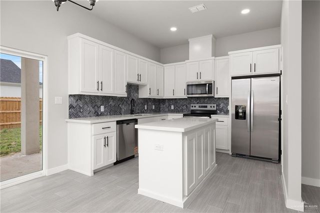 2400 Cardinal Drive, Weslaco, TX 78599