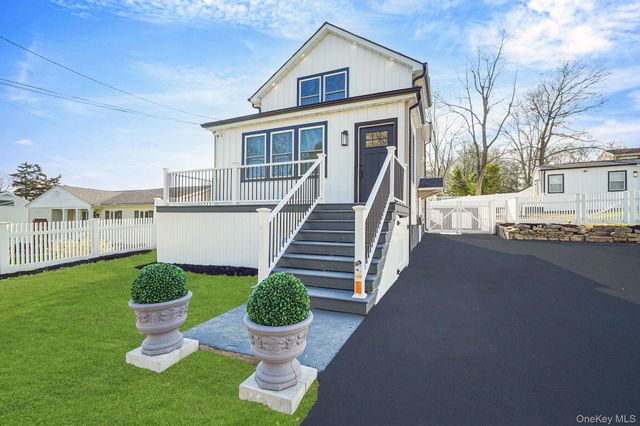 159 Rosewood Road, Kings Park, NY 11754