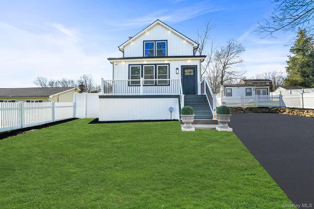 159 Rosewood Road, Kings Park, NY 11754