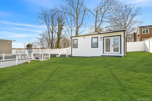 159 Rosewood Road, Kings Park, NY 11754