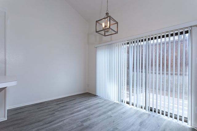 7450 Holly Hill Drive 105, Dallas, TX 75231