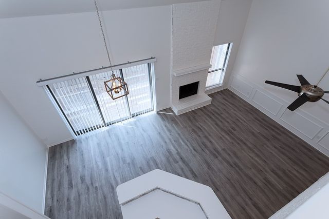 7450 Holly Hill Drive 105, Dallas, TX 75231