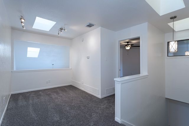 7450 Holly Hill Drive 105, Dallas, TX 75231