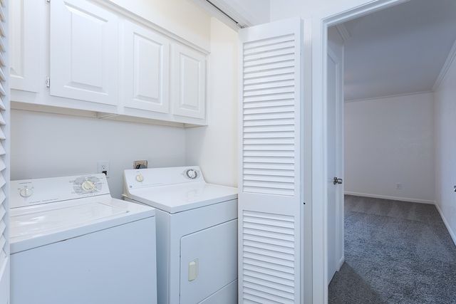 7450 Holly Hill Drive 105, Dallas, TX 75231