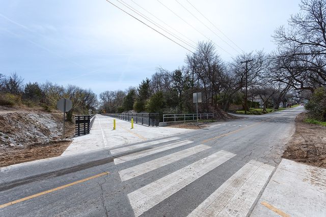 7450 Holly Hill Drive 105, Dallas, TX 75231