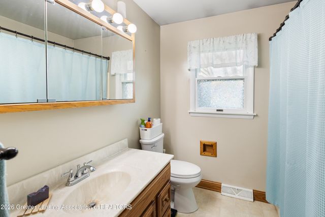 3701 Wilson Avenue, Lansing, MI 48906