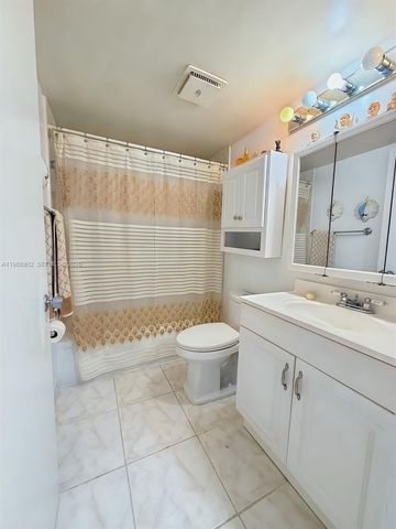 1040 NW 80th Ave 203, Margate, FL 33063