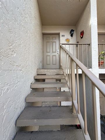 1040 NW 80th Ave 203, Margate, FL 33063