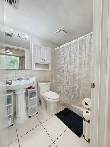 1040 NW 80th Ave 203, Margate, FL 33063