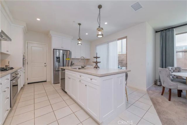 118 Newburry, Irvine, CA 92618
