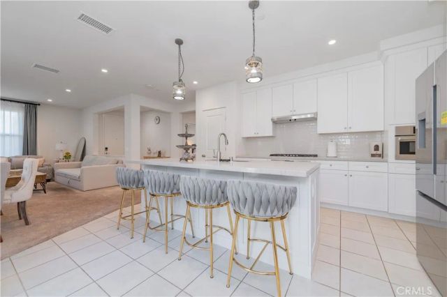 118 Newburry, Irvine, CA 92618