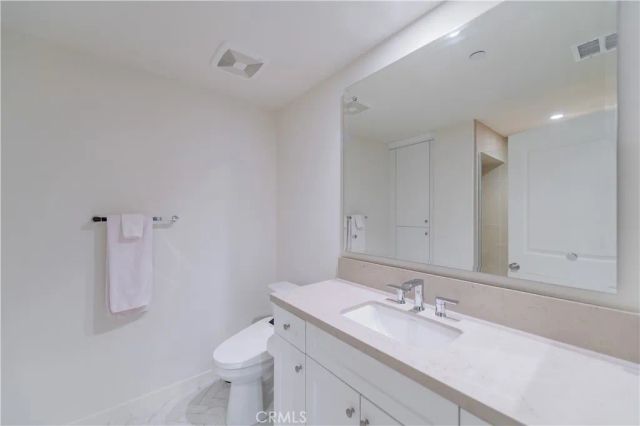 118 Newburry, Irvine, CA 92618