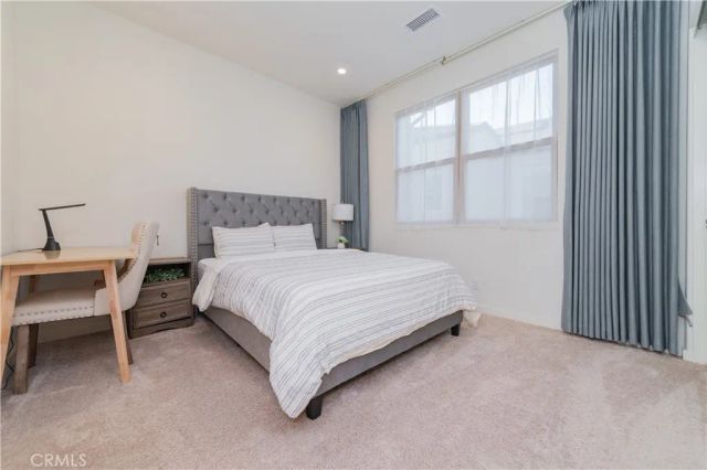 118 Newburry, Irvine, CA 92618