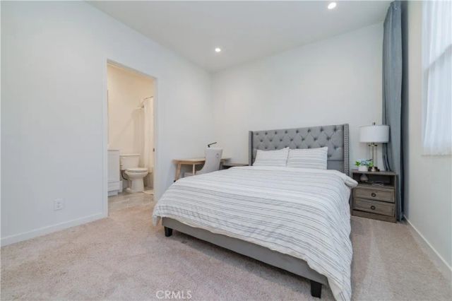 118 Newburry, Irvine, CA 92618