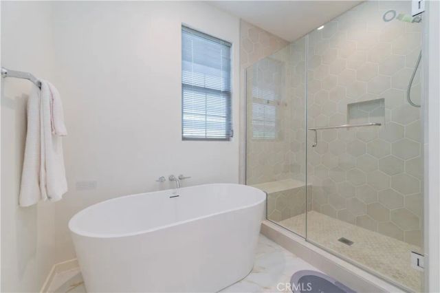 118 Newburry, Irvine, CA 92618