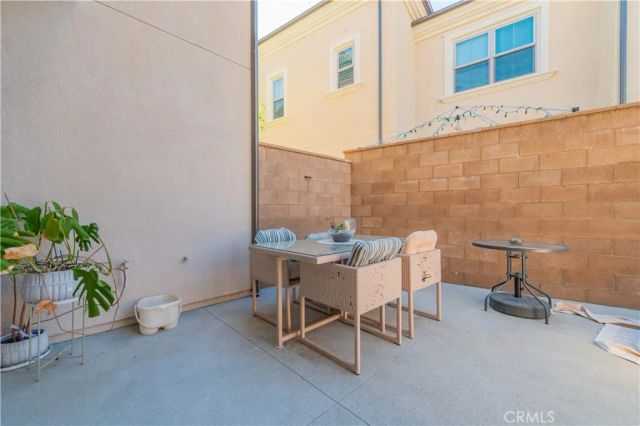 118 Newburry, Irvine, CA 92618