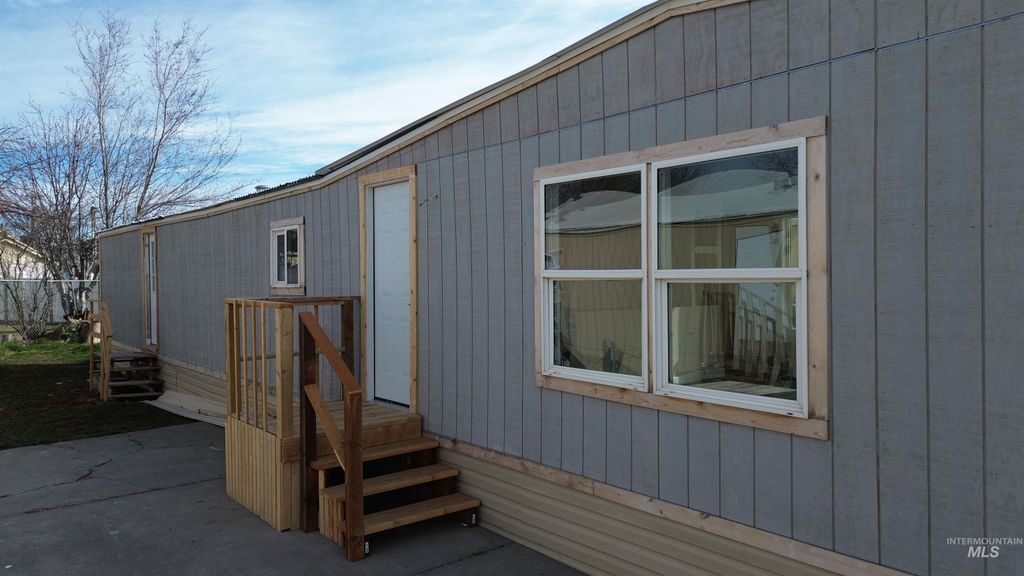 308 W Ave G, Wendell, ID 83355