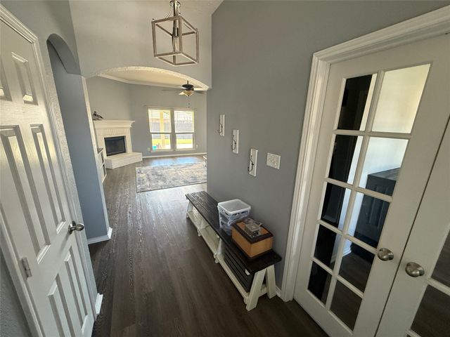963 Redfish Drive, Burleson, TX 76028