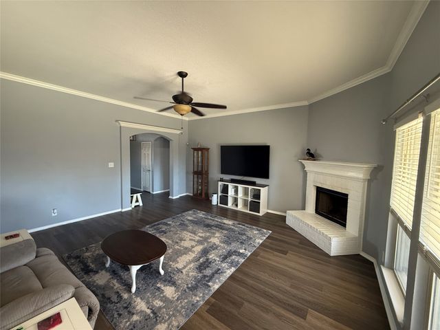 963 Redfish Drive, Burleson, TX 76028