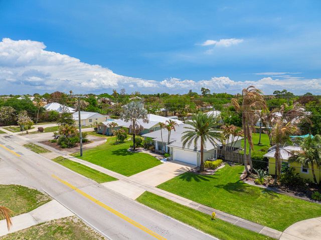 5064 SE Horseshoe Point Road, Stuart, FL 34997