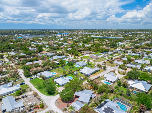 5064 SE Horseshoe Point Road, Stuart, FL 34997