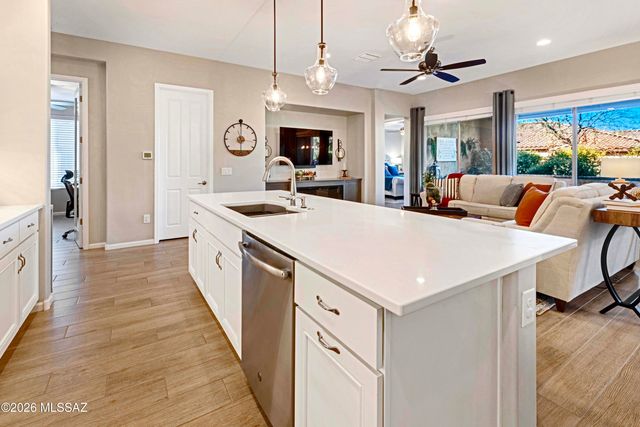 61040 E Shale Road, Oracle, AZ 85623