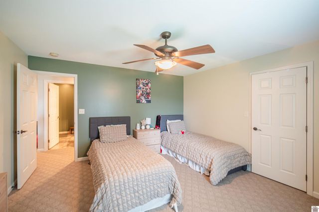 211 Larkspur Lane, Paducah, KY 42003
