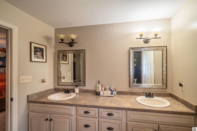 211 Larkspur Lane, Paducah, KY 42003