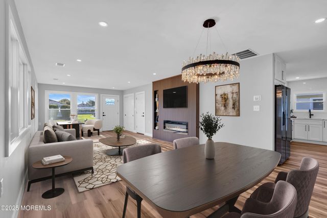 17 Palmetto Point Street, Toms River, NJ 08757