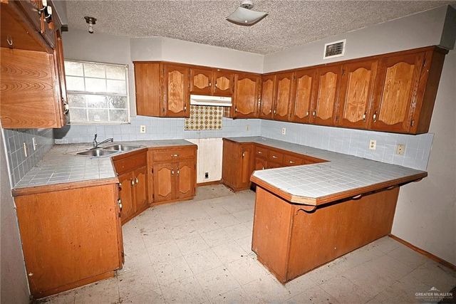 7822 Arrow Point Street, Mission, TX 78572