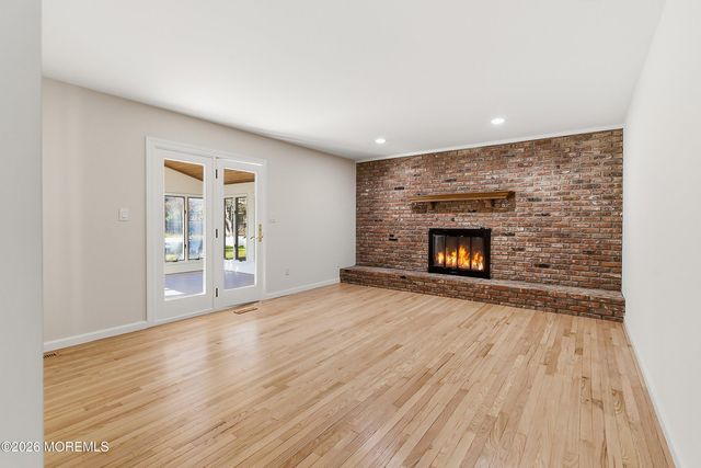 7 Shire Way, Middletown, NJ 07748